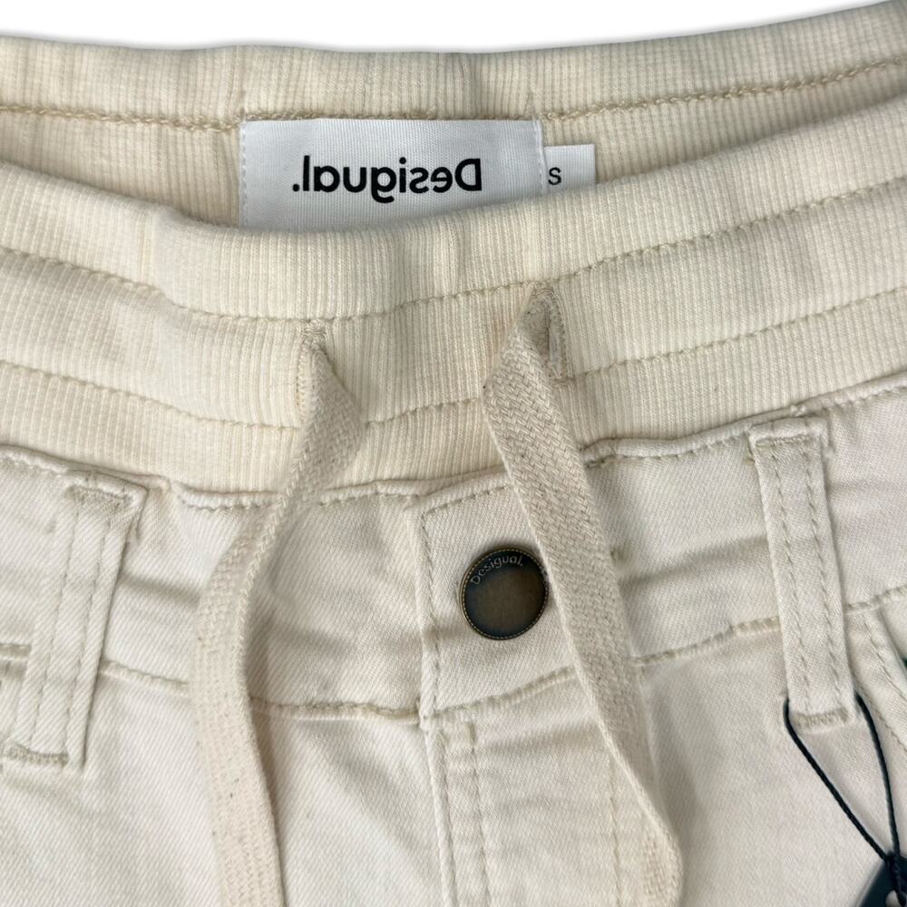 Desigual Cream Ecru Floral Embroidered Jogger Lita Raw Hem Jeans size S NEW Tags - Picture 8 of 12